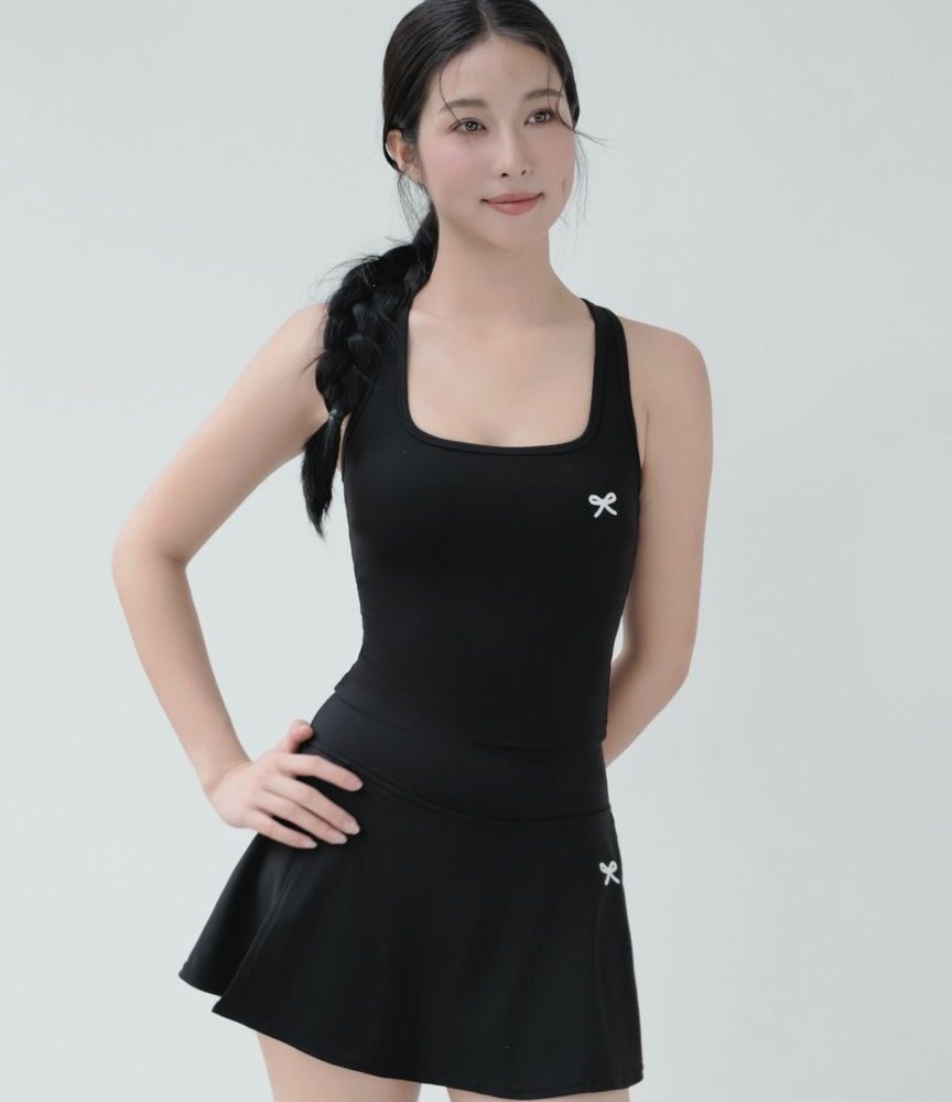 Black Athletic Two-Piece Set "Midnight Glide" AT405